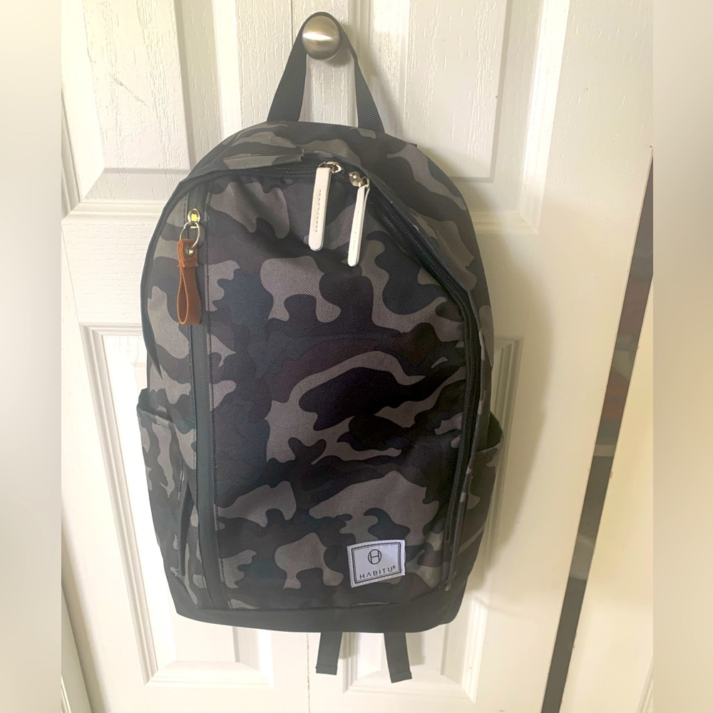 Habitu Backpack